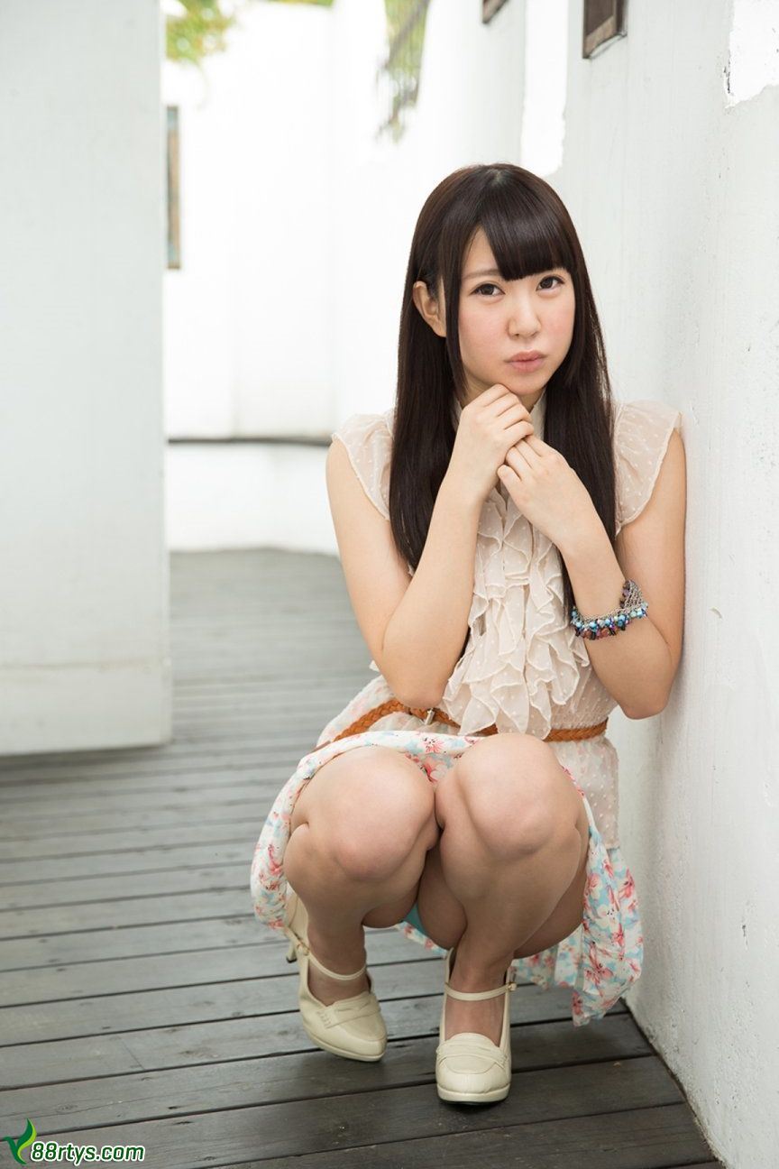日本美女逢坂春菜Haruna Aisaka人体图片